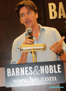 Andrew McCarthy promotes his book The Longest Way Home – One Man’s Quest for the Courage to Settle Down