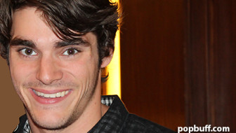 RJ Mitte from Breaking Bad interviewed at the Hollywood Show