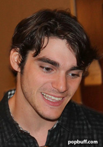 RJ Mitte Interview popbuff