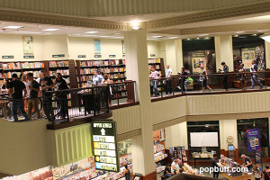 3 levels of Line at Neil Patrick Harris Book Signing at Barnes and Noble The Grove