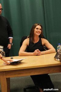 Brooke Shields at Barnes and Noble Americana Glendale