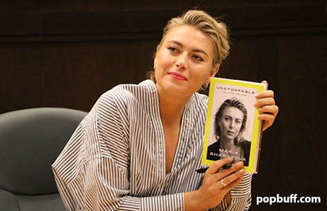 Maria Sharapova signs her book at Barnes and Noble The Grove