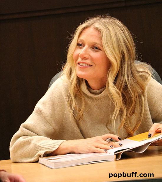 Gwyneth Paltrow signed her latest cookbook for her fans at Barnes and Noble The Grove in Los Angeles