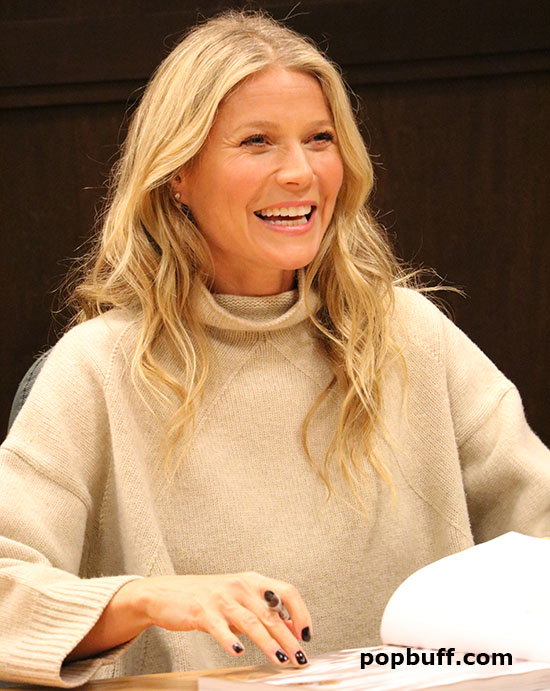 Lifestyle guru Gwyneth Paltrow was excited to see her fans during the book signing of The Clean Plate