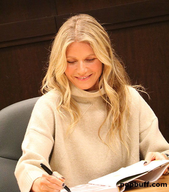 Oscar winning actress launched her cookbook at Barnes and Noble The Grove