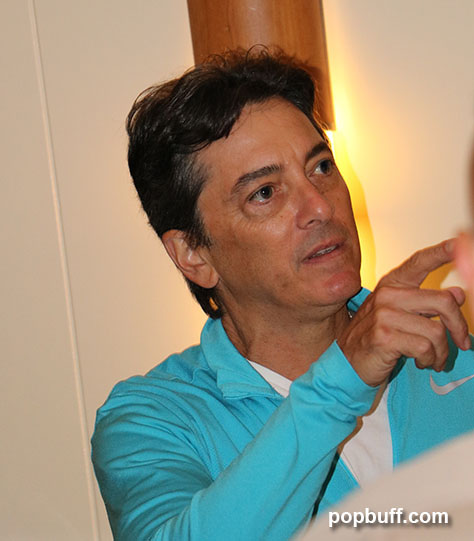 Scott Baio poses with fans at The Hollywood Show