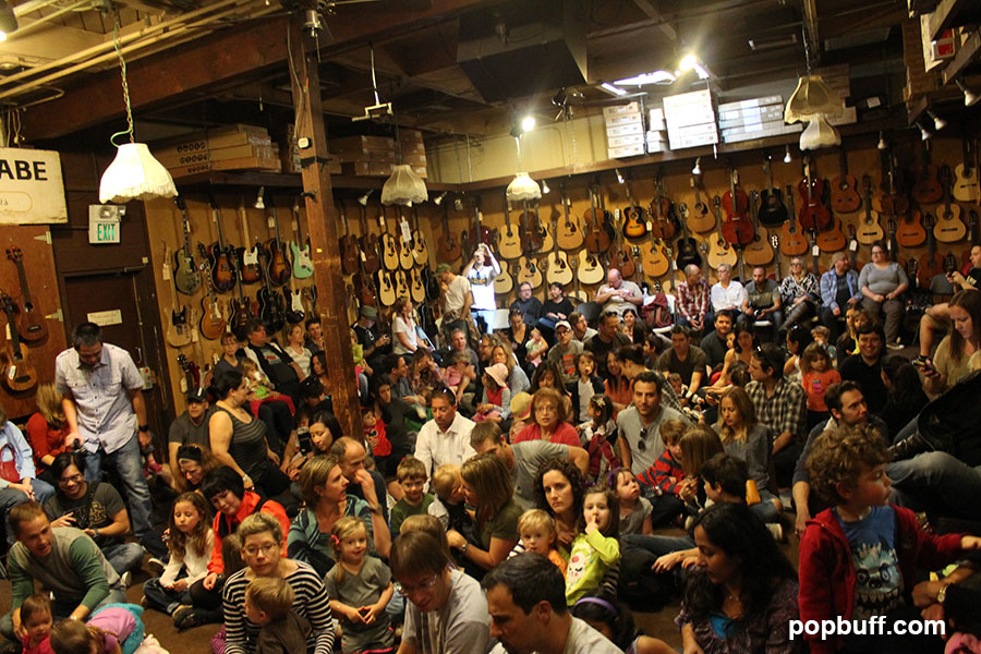 Lisa Loeb's sold out show at McCabe's Guitar Shop