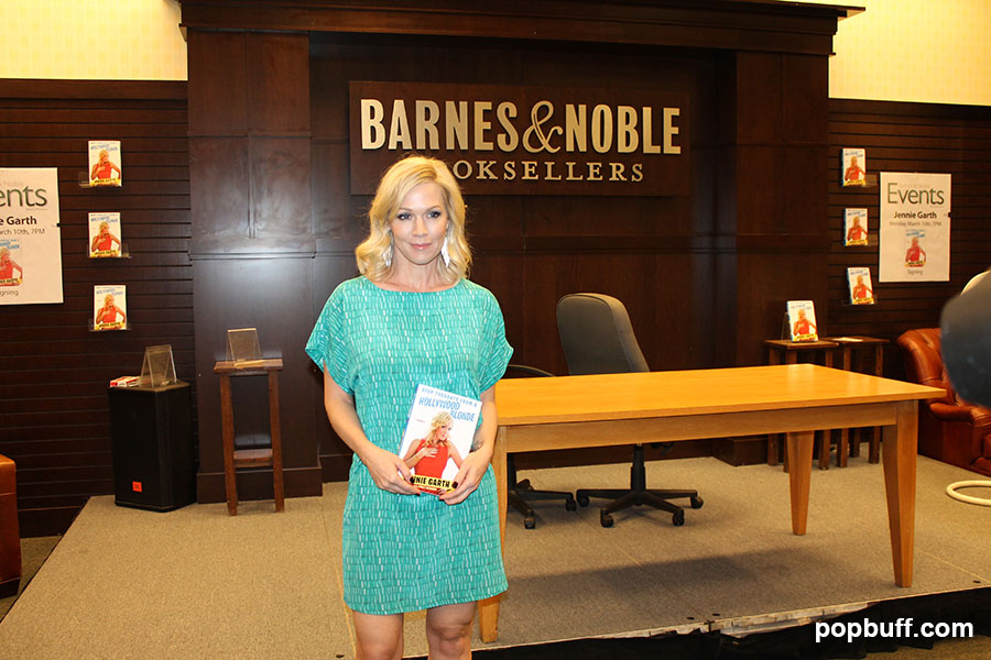 Jennie Garth Book Launching Deep Thoughts of a Hollywood Blonde
