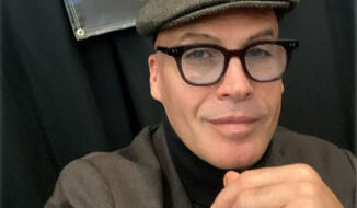 Billy Zane, who famously played Caledon “Cal” Hockley in Titanic, makes an appearance at The Hollywood Show in Burbank. - Popbuff.com